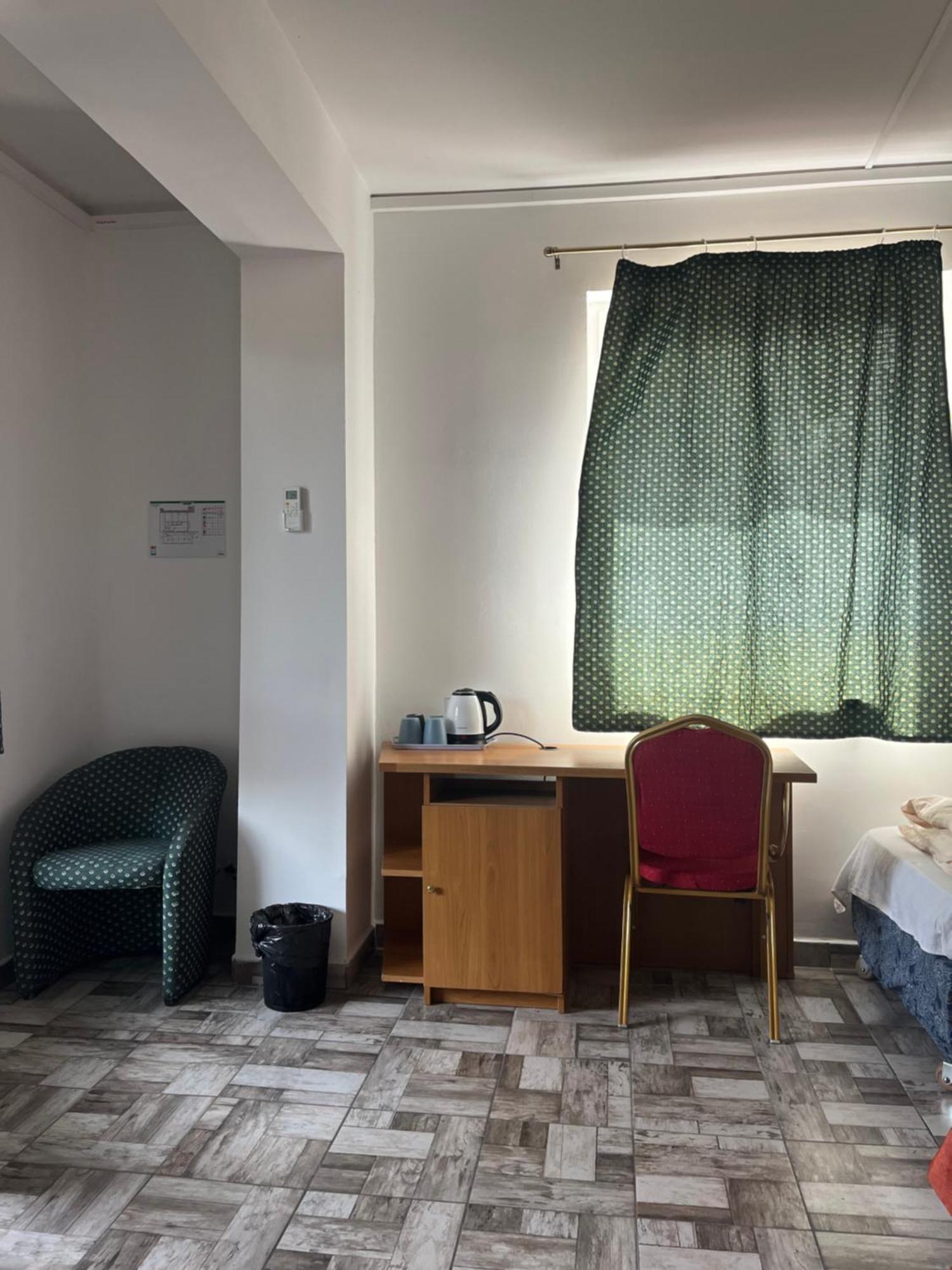 בלטונפנבש Fenyves Hotel מראה חיצוני תמונה