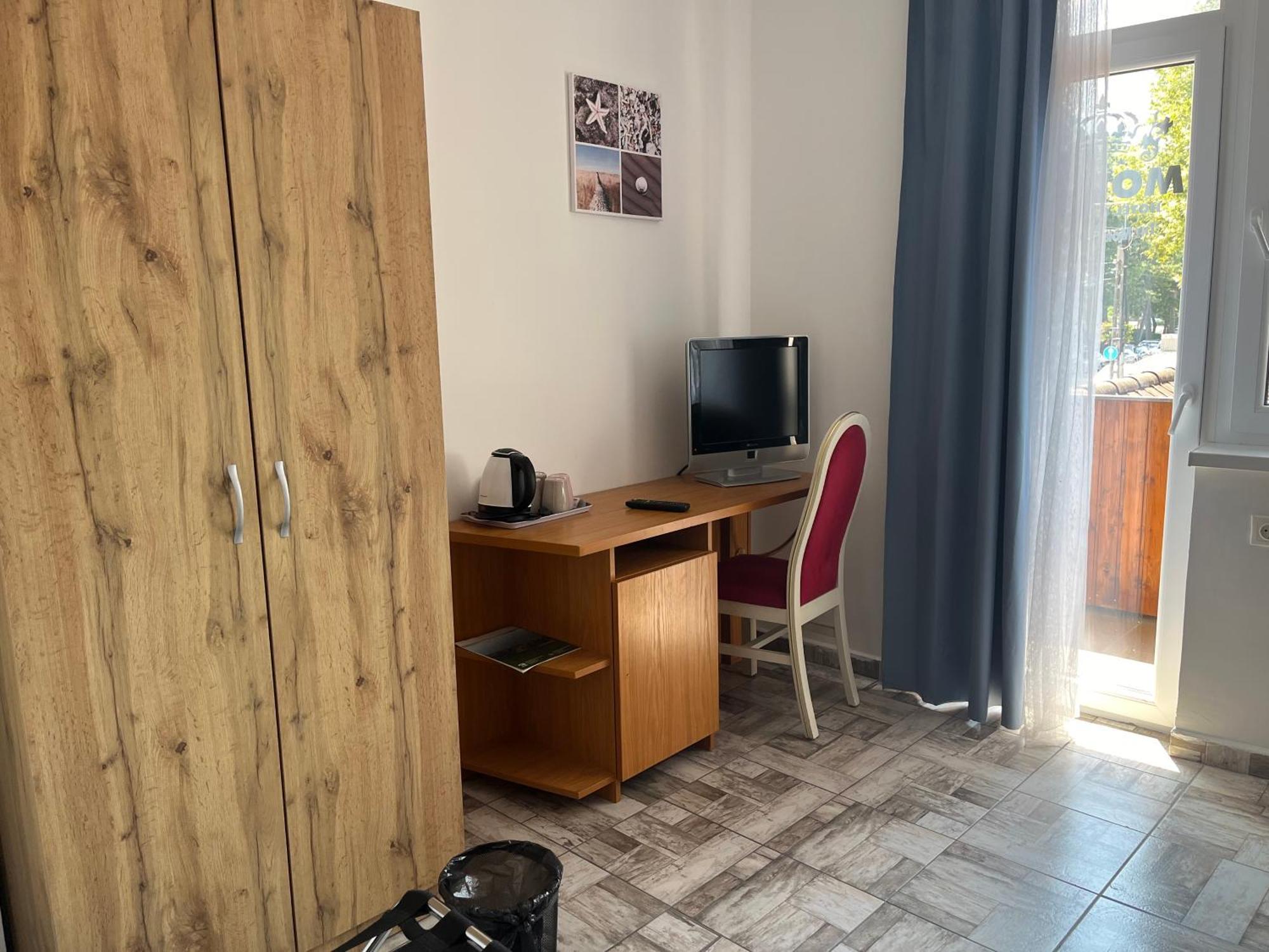 בלטונפנבש Fenyves Hotel מראה חיצוני תמונה